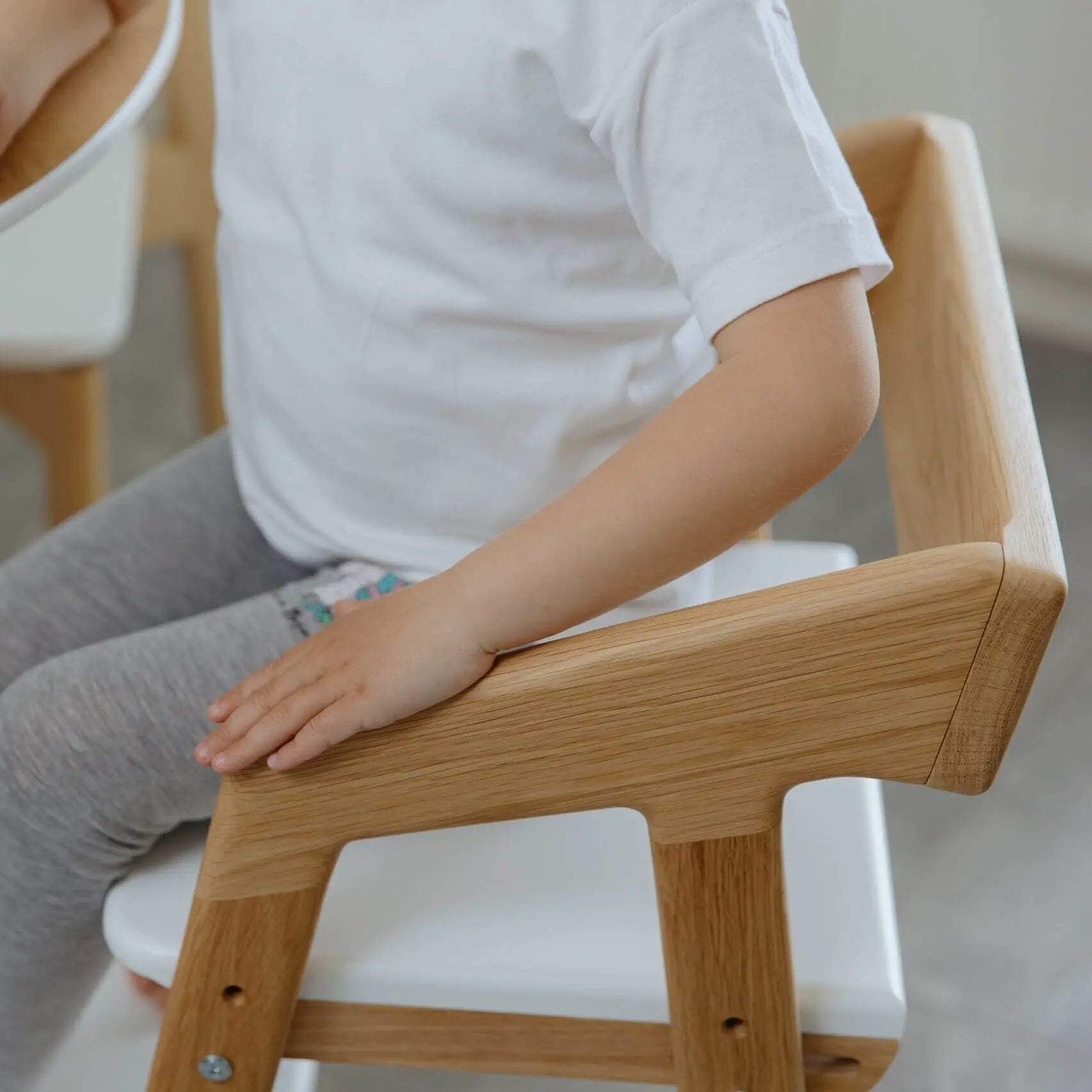 montessori-adaptive-chair-2